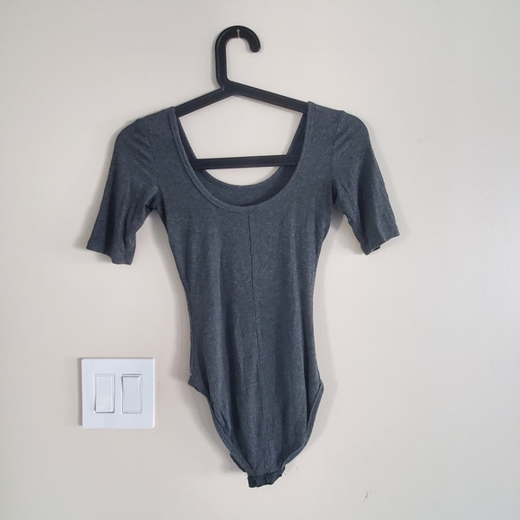 Grey short sleeve boat neck bodysuit - Picture 3 of 4